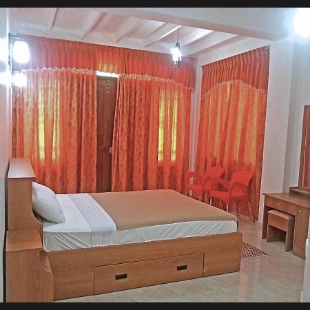 Hotel Slightly Chilled Nallathanniya Esterno foto