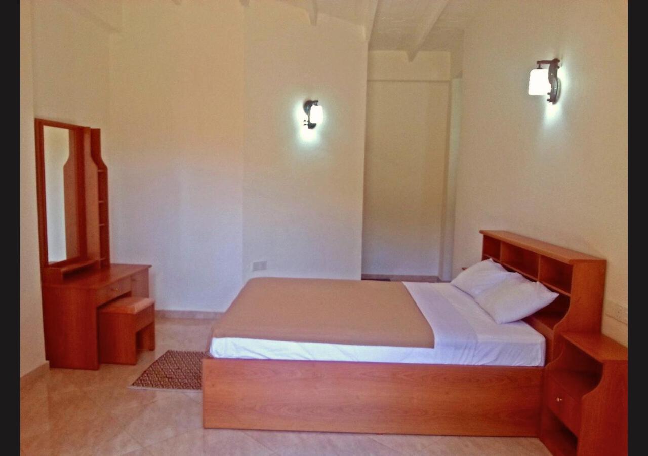 Hotel Slightly Chilled Nallathanniya Esterno foto