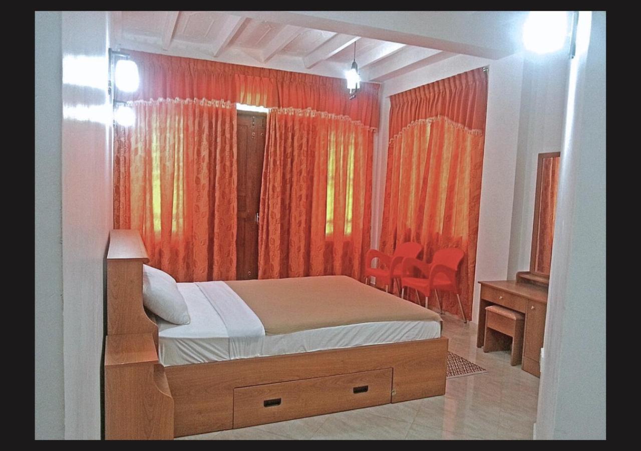 Hotel Slightly Chilled Nallathanniya Esterno foto