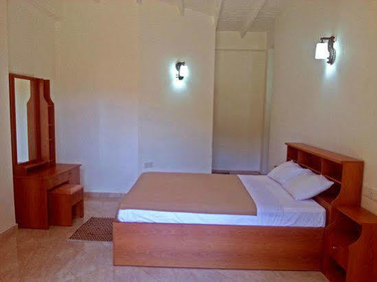 Hotel Slightly Chilled Nallathanniya Esterno foto