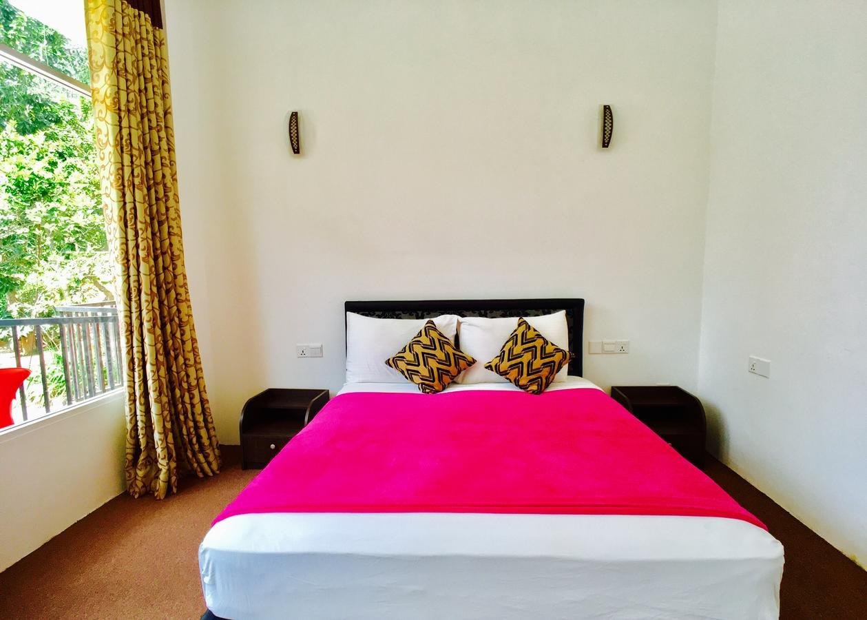 Hotel Slightly Chilled Nallathanniya Esterno foto